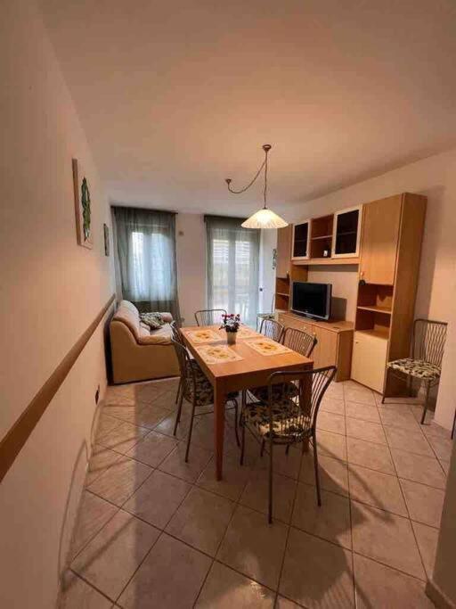 Appartamento Tranquillo Con Patio E Piscina La Caduta Eksteriør bilde