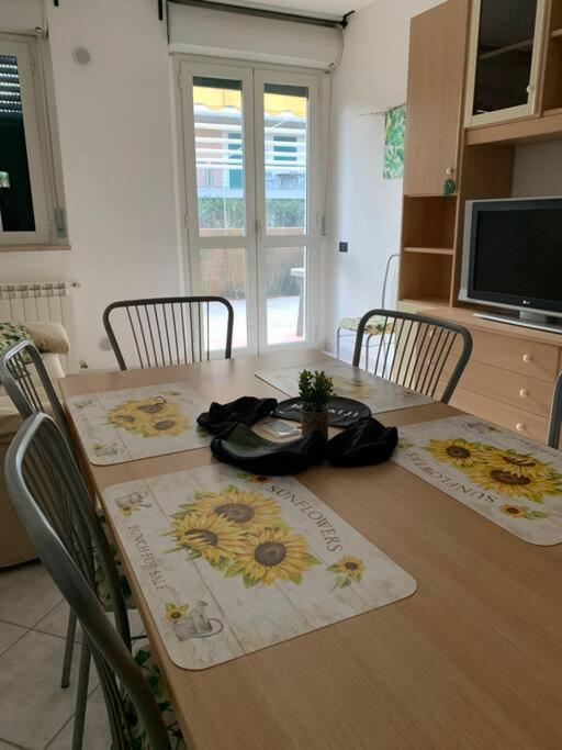 Appartamento Tranquillo Con Patio E Piscina La Caduta Eksteriør bilde